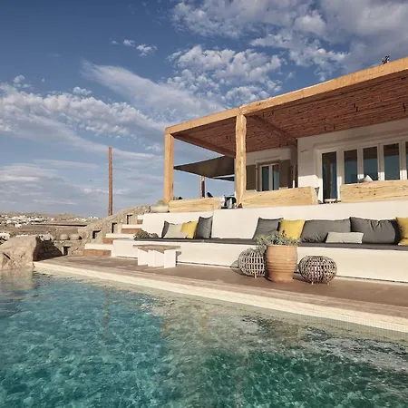 Luxurious In Serene Atmosphere Villa Fteliá